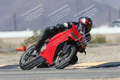 media/Oct-02-2025-Racers Edge (Thu) [[2c91cb6ab3]]/2-A Group/Session 3-Turn 4 Part 2 (1145am)/